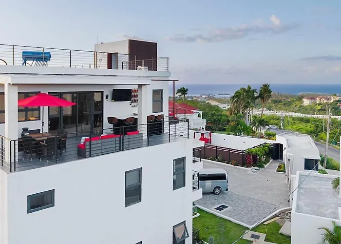 Luxe Loft Penthouse- Ironshore