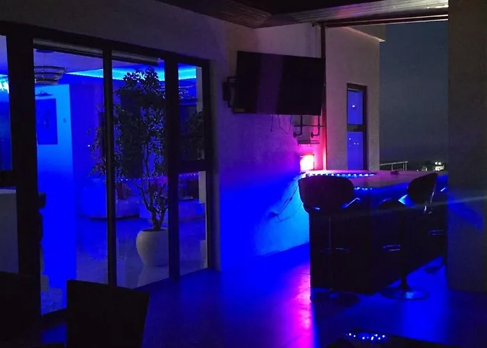 Appartement Luxe Loft Penthouse- Ironshore Montego Bay