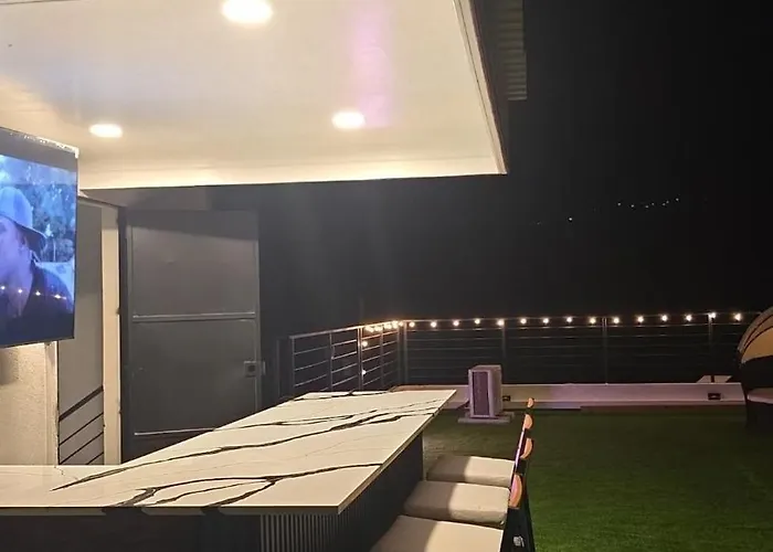 Appartement Luxe Loft Penthouse- Ironshore Montego Bay