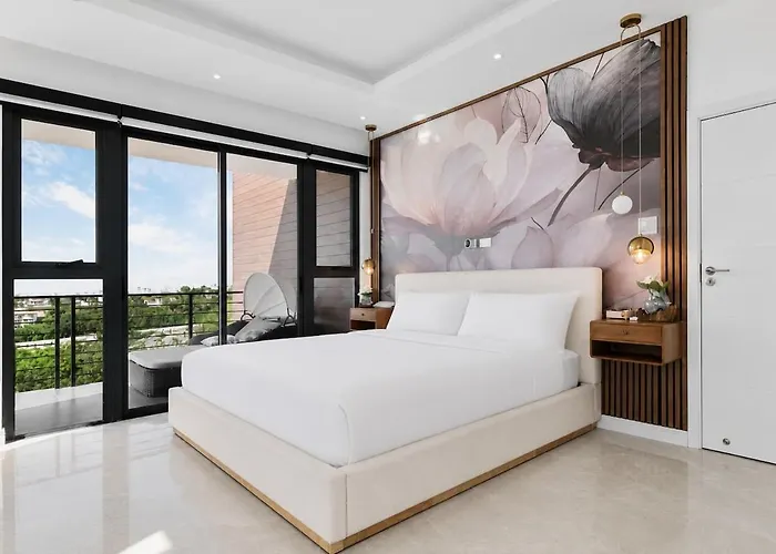 Luxe Loft Penthouse- Ironshore
