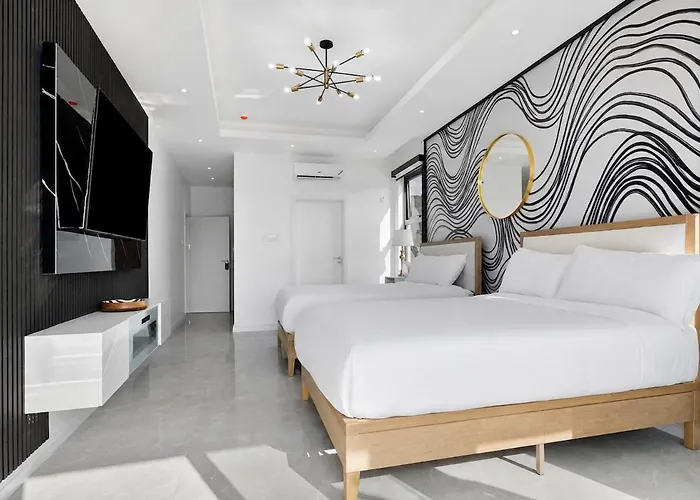 Luxe Loft Penthouse- Ironshore Montego Bay